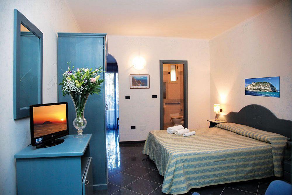 Baia Tropea Resort Parghelia Exterior photo